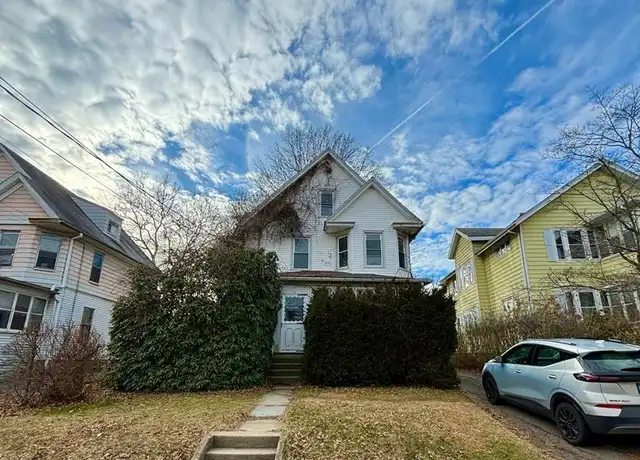Property at 63 Oakwood Ave, West Hartford, CT, 06119, 3 beds, 1.5 baths, [object Object]