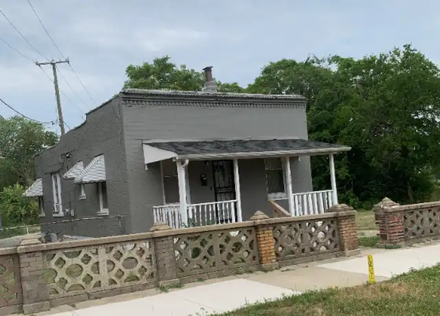Property at 223 E 15th St, Chicago Heights, IL, 60411, 3 beds, 1 bath, [object Object]