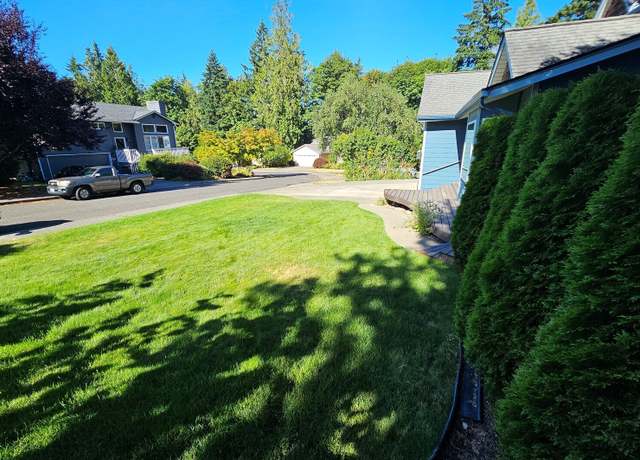 Photo of 2270 NE Meadow Run Dr, Poulsbo, WA 98370