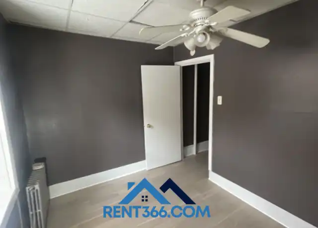 Property at 405 E Norwegian St Unit 405, Pottsville, PA, 17901, 4 beds, 1 bath, [object Object]