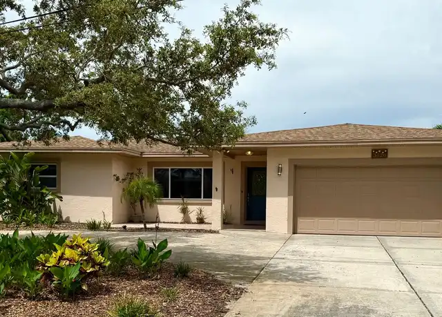 Property at 3626 10th St NE, Saint Petersburg, FL, 33704, 2 beds, 2.5 baths, [object Object]