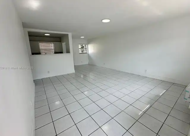 Property at 6029 Polk St Unit 2, Hollywood, FL, 33024, 1 bed, 1 bath, [object Object]