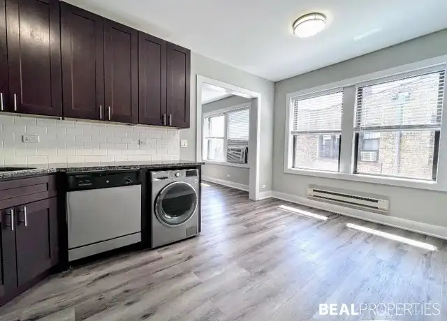 Property at 725 Saint Johns Ave Unit 13, Highland Park, IL, 60035, 1 bed, 1 bath, [object Object]