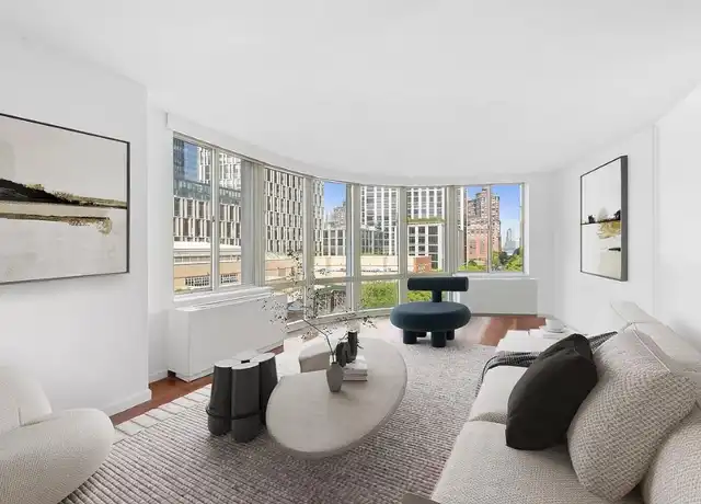 Property at 303 Greenwich St Unit 6-K, New York, NY, 10013, 3 beds, 2 baths, [object Object]
