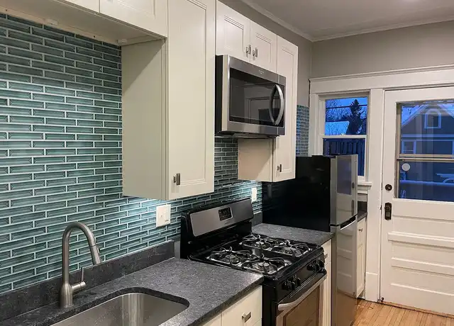 Property at 1065 Selby Apartments - 1065 Selby Ave, Saint Paul, MN, 55104, 0 beds, 1 bath, [object Object]