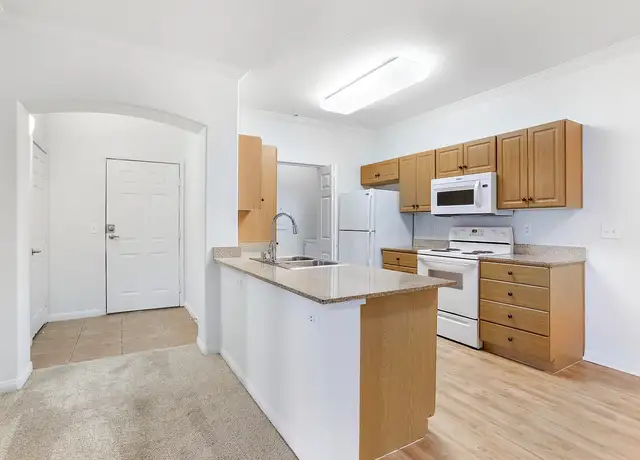 Photo of 801 Atherton Dr, Manteca, CA 95337