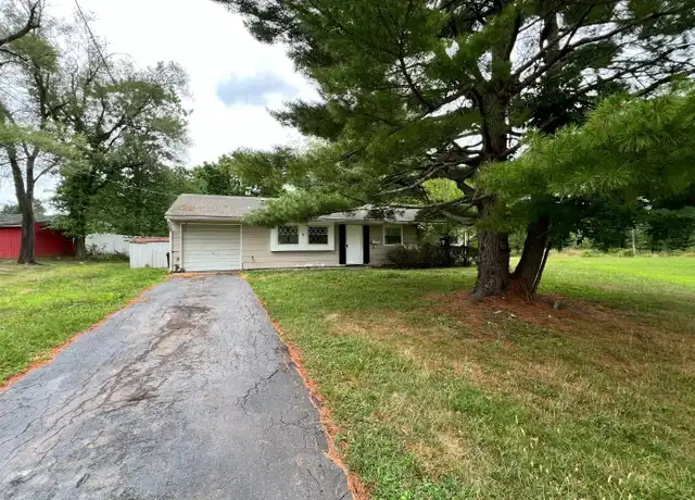 Property at 6 Poe Ct, Kendall Park, NJ, 08824, 3 beds, 1.5 baths, [object Object]