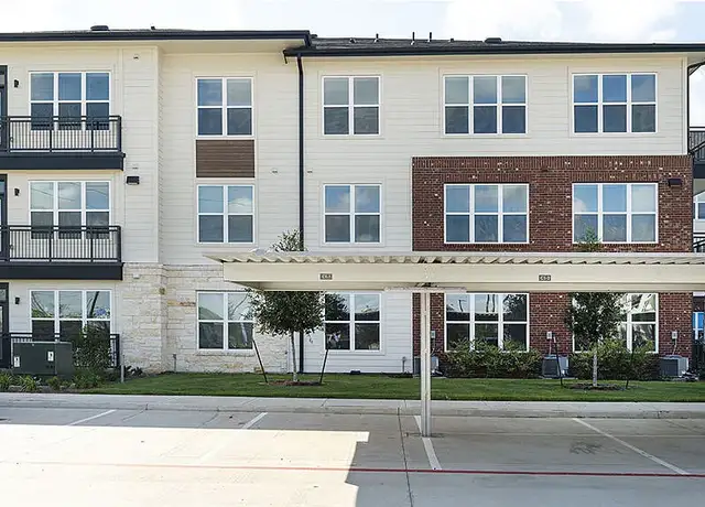 Photo of 19525 W Bellfort St, Richmond, TX 77407