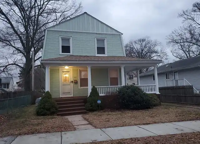 Property at 247 Concord St, New Haven, CT, 06512, 3 beds, 1.5 baths, [object Object]