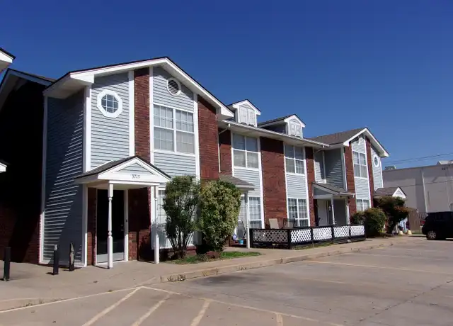 Property at 3707 N Street Charles St Unit 3715, Warr Acres, OK, 73122, 2 beds, 1.5 baths, [object Object]