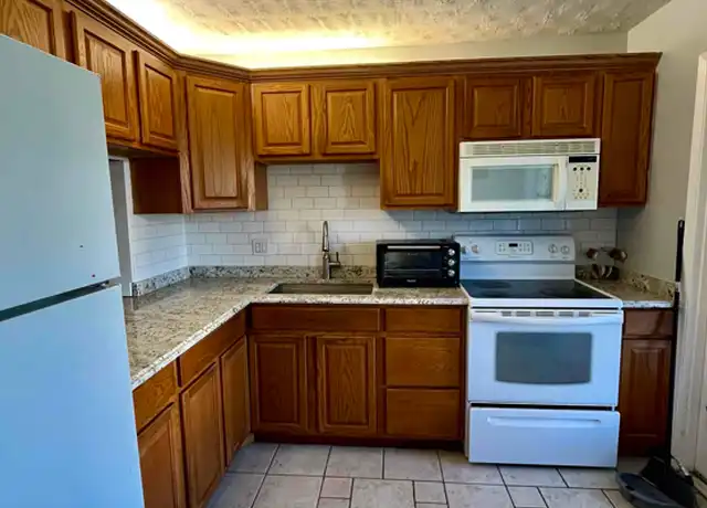 Property at 950 Hillcrest Dr, Hollywood, FL, 33021, 2 beds, 1.5 baths, [object Object]