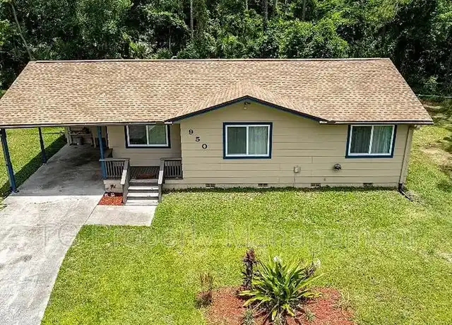 Property at 950 Lee St, Saint Augustine, FL, 32084, 3 beds, 2 baths, [object Object]