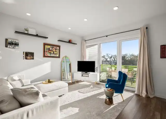 Property at 4004 Banister Ln #202, Austin, TX, 78704, 1 bed, 1 bath, [object Object]