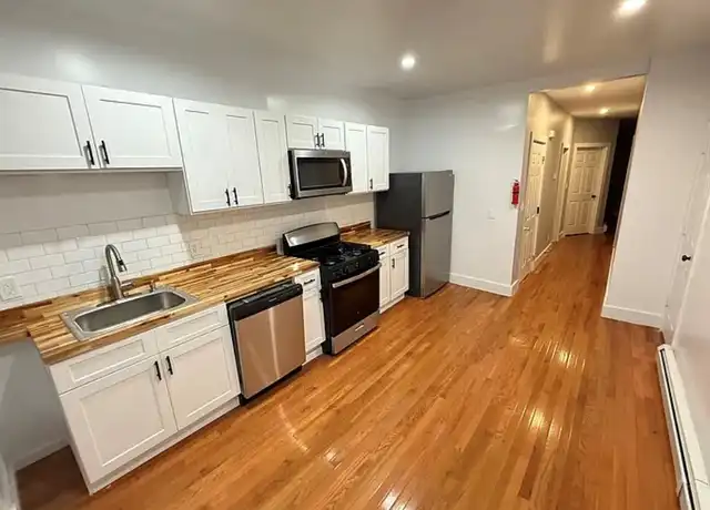 Property at 11 Liberty St Unit 2, Newburgh, NY, 12550, 2 beds, 1 bath, [object Object]