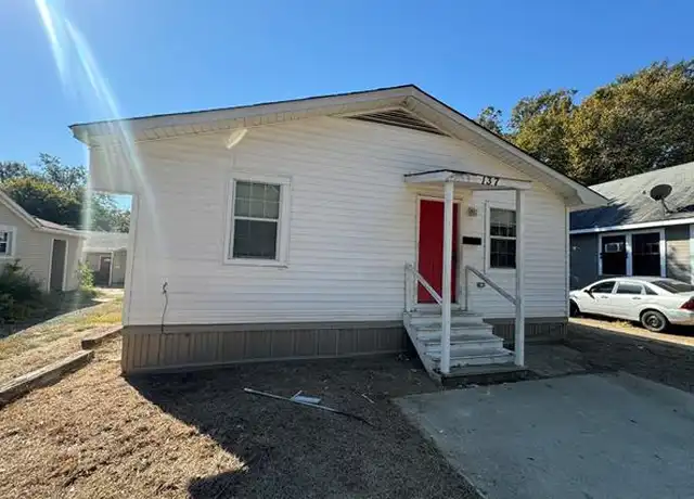Property at 137 Olive St, Shreveport, LA, 71104, 3 beds, 2 baths, [object Object]