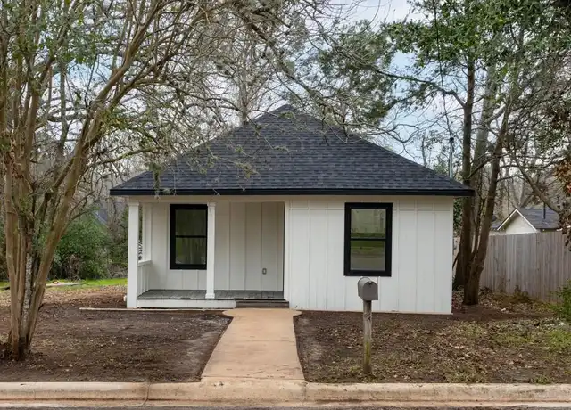 Property at 509 W Sixth St, Brenham, TX, 77833, 3 beds, 2 baths, [object Object]