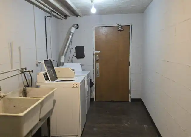 Property at 18450 Lahser Rd, Detroit, MI, 48219, 1 bed, 1 bath, [object Object]