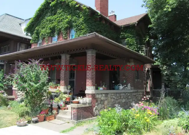 Property at 72 Henrietta St Unit 3, Rochester, NY, 14620, 1 bed, 1 bath, [object Object]