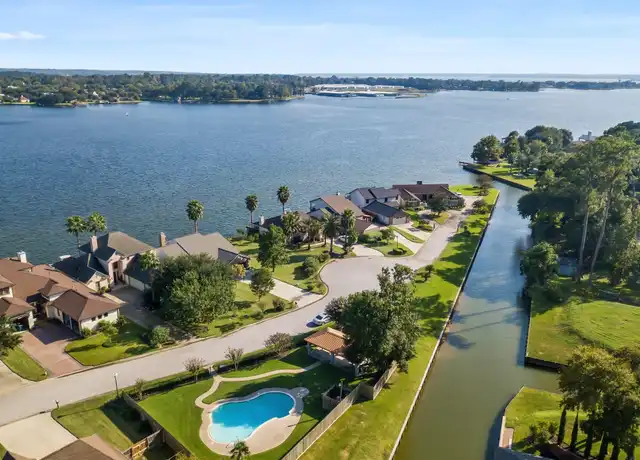 Property at 12959 N Puffin Ln, Willis, TX, 77318, 3 beds, 2 baths, [object Object]