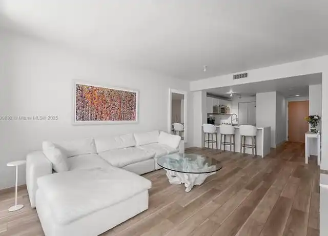 Property at 244 Biscayne Blvd #2407, Miami, FL, 33132, 1 bed, 1 bath, [object Object]