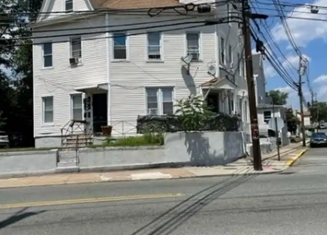 Property at 329 Wagaraw Rd Unit 8, Hawthorne, NJ, 07506, 1 bed, 2.5 baths, [object Object]