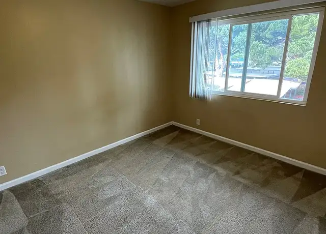 Photo of 25190 Cypress Ave, Hayward, CA 94544