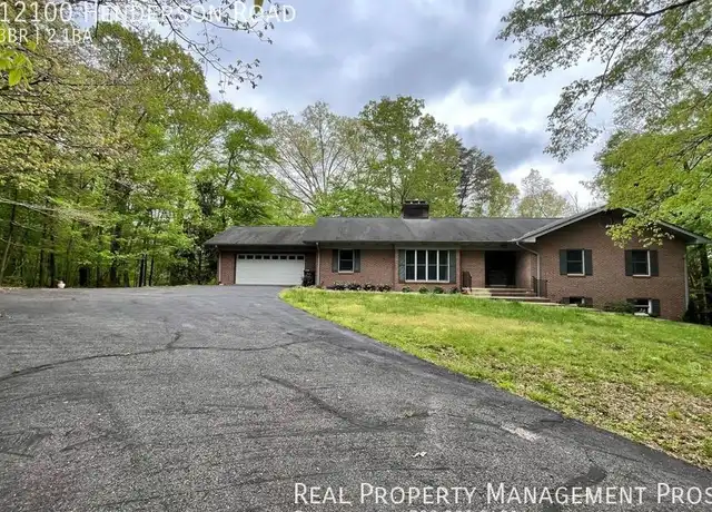 Property at 12100 Henderson Rd, Clifton, VA, 20124, 3 beds, 2.5 baths, [object Object]