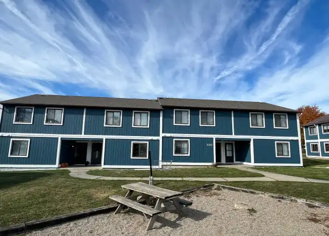 Property at 400 Oak Trl Apt 322, Garrett, IN, 46738, 1 bed, 1 bath, [object Object]