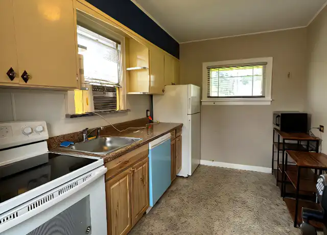 Property at 1016 W Park St, Butte, MT, 59701, 1 bed, 1 bath, [object Object]