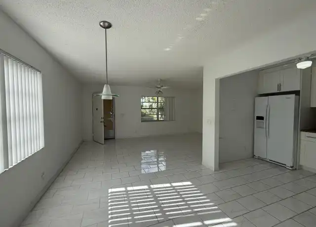 Property at 602 Flanders M, Delray Beach, FL, 33484, 1 bed, 1.5 baths, [object Object]