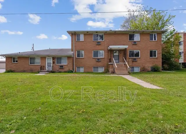 Property at 1733 Christian Ave Unit 4, Toledo, OH, 43613, 2 beds, 1 bath, [object Object]