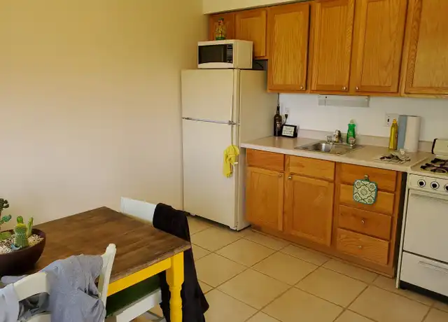 Property at 3051 W Ruskin Ct Unit 12, Milwaukee, WI, 53215, 2 beds, 1 bath, [object Object]