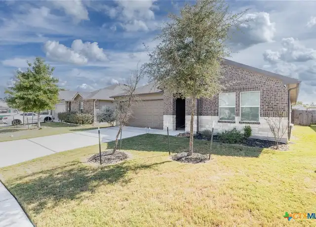 Property at 860 Margay Loop, Seguin, TX, 78155, 4 beds, 2 baths, [object Object]