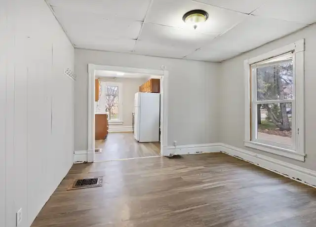 Property at 1928 College St Unit 1, Cedar Falls, IA, 50613, 1 bed, 1 bath, [object Object]