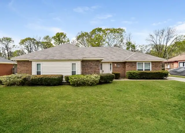Property at 2400 W Aberdeen Dr, Montgomery, AL, 36116, 4 beds, 2 baths, [object Object]