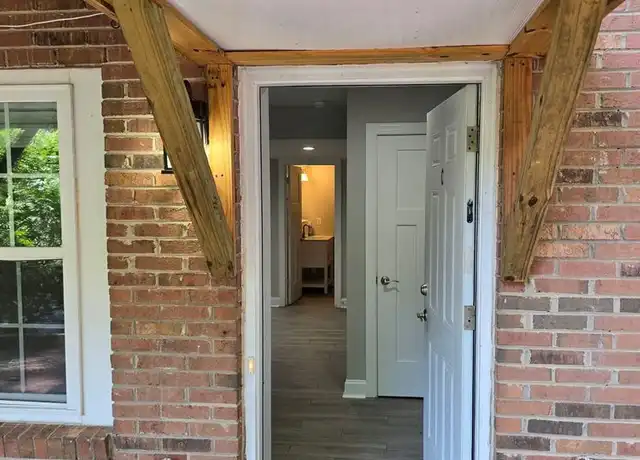 Property at 1810 Village Lake Dr Unit C, Charlotte, NC, 28212, 1 bed, 1 bath, [object Object]
