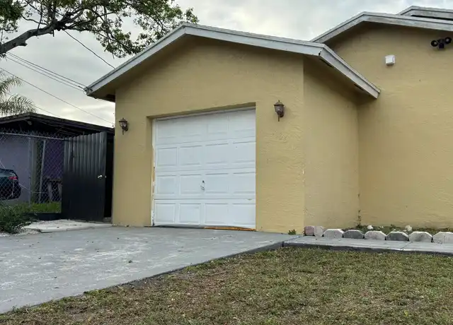Property at 1136 NW 5th Ct, Fort Lauderdale, FL, 33311, 1 bed, 1 bath, [object Object]