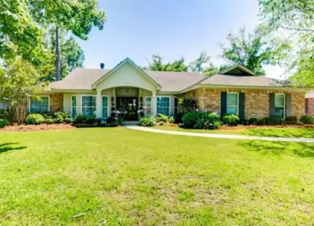 Property at 904 Winona Dr, Mandeville, LA, 70471, 4 beds, 2.5 baths, [object Object]