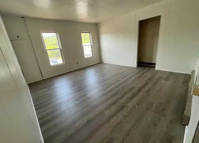 Property at 305 W Linn St, Bellefonte, PA, 16823, 1 bed, 1 bath, [object Object]