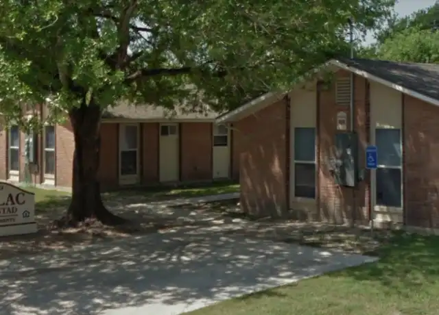 Property at 924 Flores St Unit 101, Sinton, TX, 78387, 1 bed, 1 bath, [object Object]