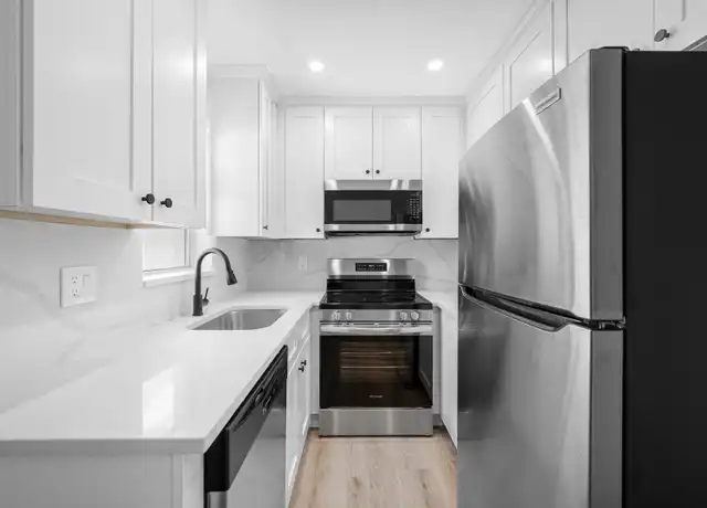 Property at 621 88th Ave N Unit 621-3, St. Petersburg, FL, 33702, 2 beds, 1 bath, [object Object]