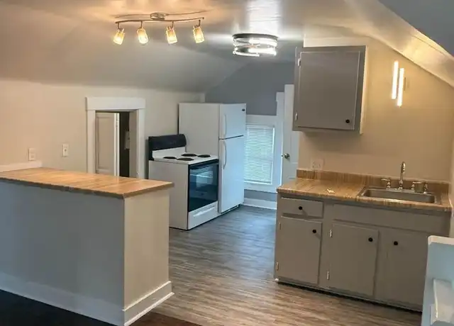 Property at 158 S Leonard St Unit 3, Liberty, MO, 64068, 1 bed, 1 bath, [object Object]