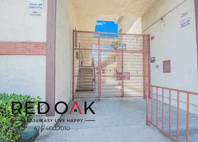 Property at 7915 Vineland Ave, Sun Valley, CA, 91352, 1-2 bed, 1 bath, [object Object]