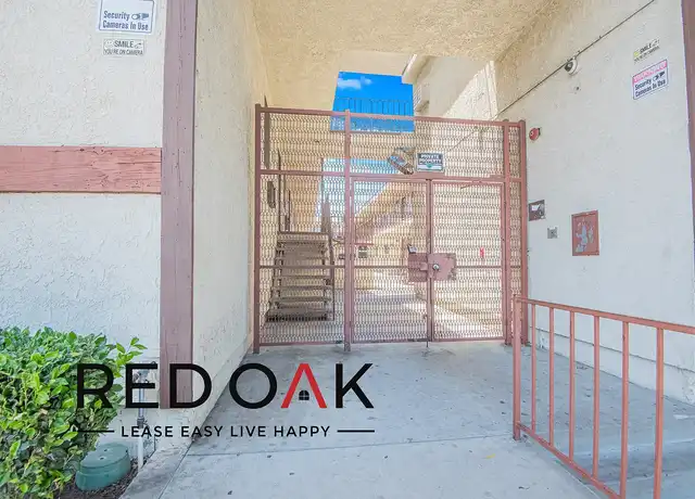 Property at 7915 Vineland Ave, Sun Valley, CA, 91352, 1-2 bed, 1 bath, [object Object]