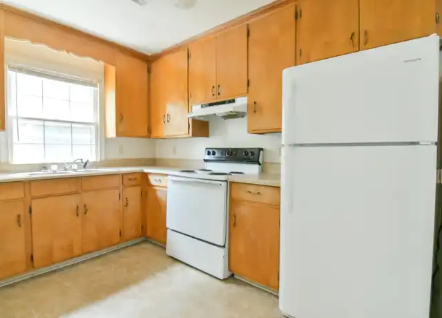 Property at 109 Kent Ter Unit A, Charlottesville, VA, 22903, 2 beds, 1 bath, [object Object]