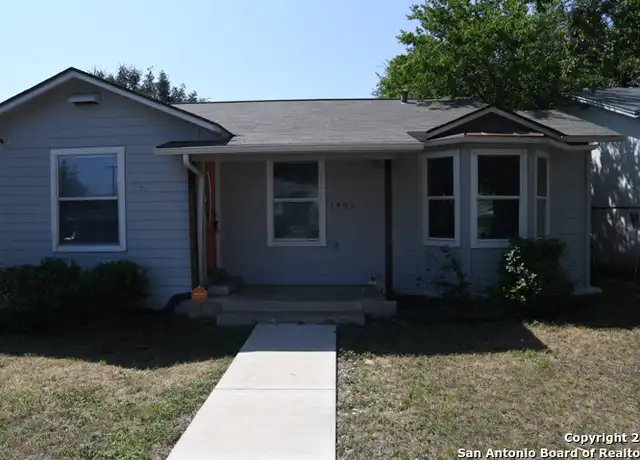 Property at 1406 W Gramercy Pl, San Antonio, TX, 78201, 2 beds, 2 baths, [object Object]