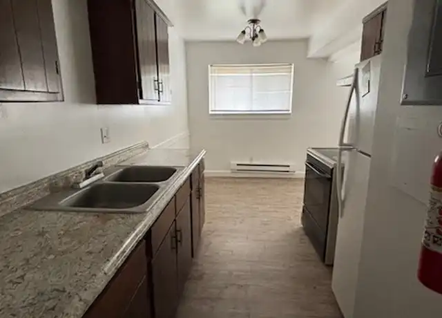 Property at 744 E Michigan Ave Unit 04, Battle Creek, MI, 49014, 1 bed, 1 bath, [object Object]