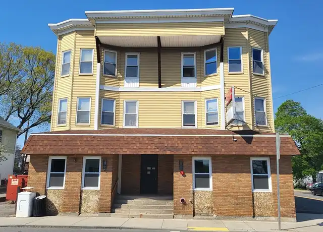 Property at 218 Mechanic St Unit 1 Right, Leominster, MA, 01453, 1 bed, 1 bath, [object Object]