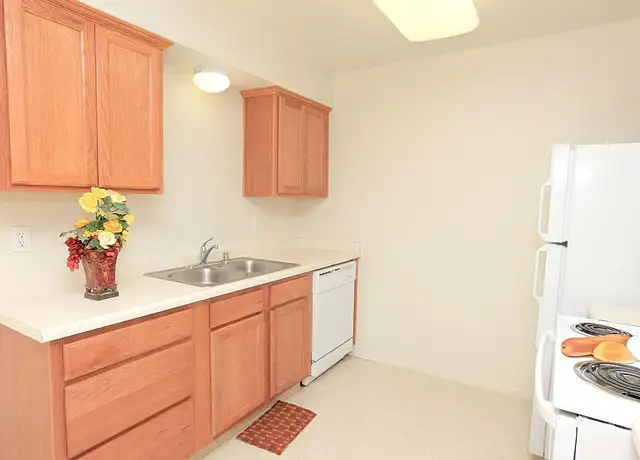 Photo of 485 E Bullard Ave, Fresno, CA 93710
