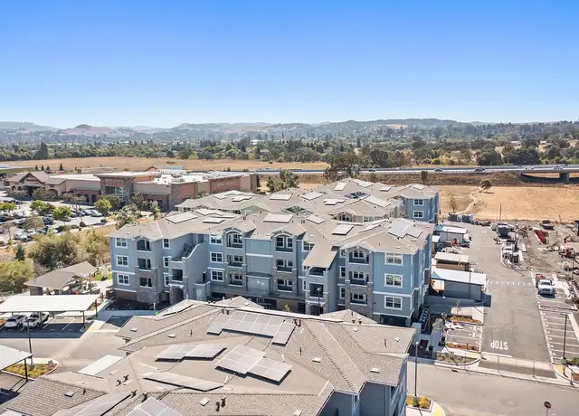 Photo of 495 N McDowell Blvd, Petaluma, CA 94954